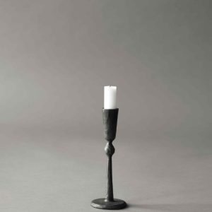 Tell Me More – Boule Ljusstake, Svart, Small 19 cm